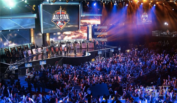 LOL解说娃娃谈阿怡:游戏主播与电竞无关-中商