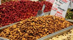 2024年3月中国干鲜瓜果及坚果进口数据统计分析：进口量同比增长0.2%