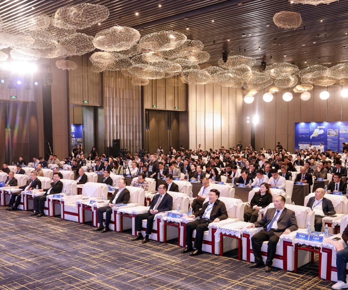 中商产业研究院协办"两业协同 聚力融湾"云城区深圳招商推介会 共谋融湾发展新篇章