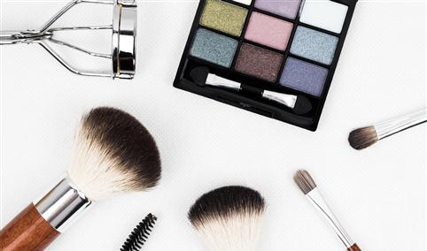 2024年1-2月中国美容化妆品及洗护用品出口数据统计分析：出口金额同比增长31.3%